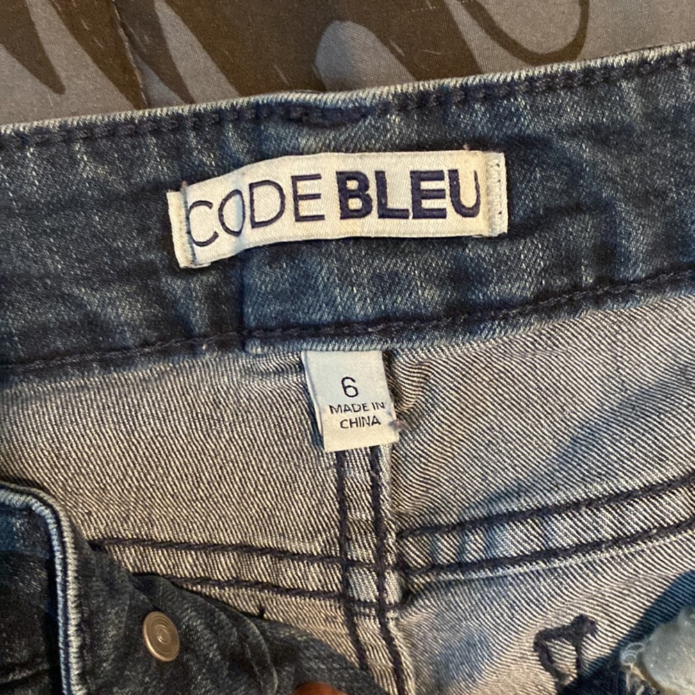 Jeans - Picture 3 of 3